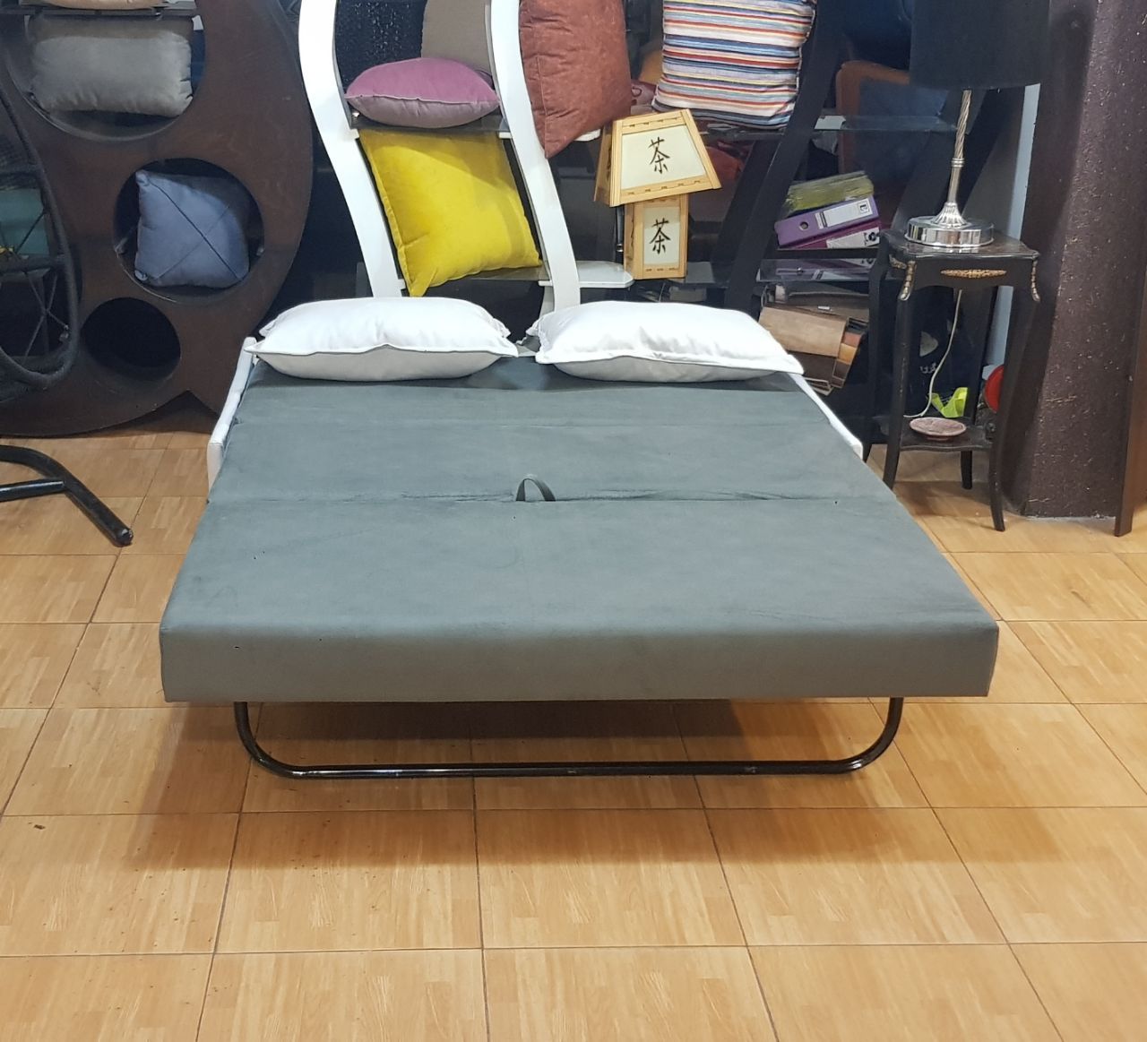  مبل تختخواب شو دونفره بدون دسته ساده  